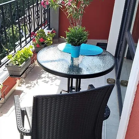 Azzurro-top Floor In Quiet Neighborhood, Free Private Parking * Várna